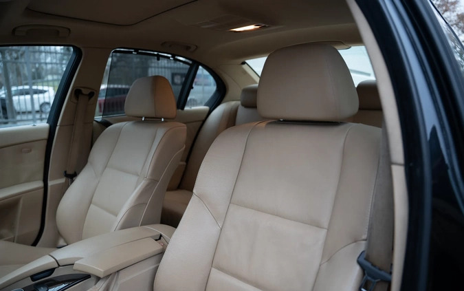 BMW Seria 5 cena 58900 przebieg: 260369, rok produkcji 2006 z Żuromin małe 172